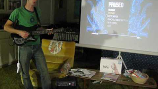 Real Guitar Controller Brutally Deconstructs Entire <em>Guitar Hero</em> Franchise In a Matter of Seconds
